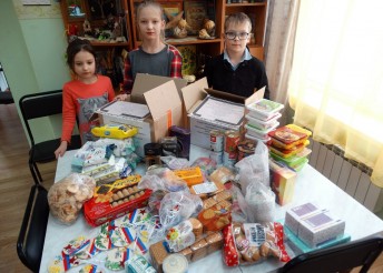 В центре прошла акция  Фронтовая посылка