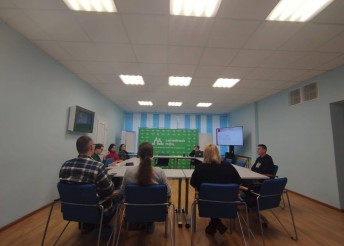 Два крыла родительский заботы