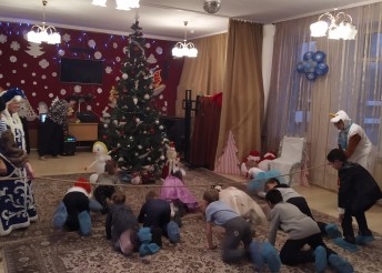 Новый год -  время волшебства, улыбок и счастья.
