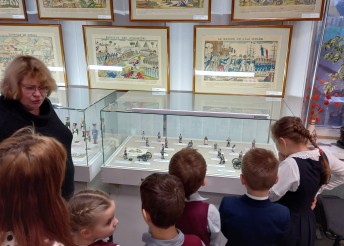 Воспитанники Центра «Милосердие» на выставке в музее истории г. Обнинска.