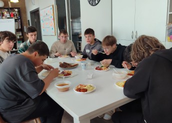 Подростки приняли участие в образовательной сессии «Навигатор роста. Твой сезон 26/27»