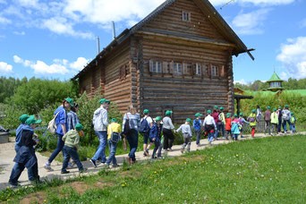 ВОСПИТАННИКИ ЦЕНТРА «МИЛОСЕРДИЕ» В ГАРМОНИИ С ПРИРОДОЙ